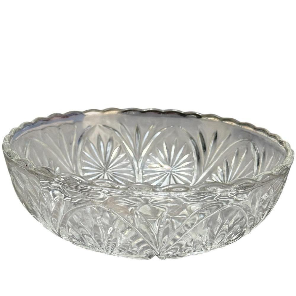 Vintage Clear Pressed Glass Serving Bowl Starburst Daisy Pattern 8" Candy Dish